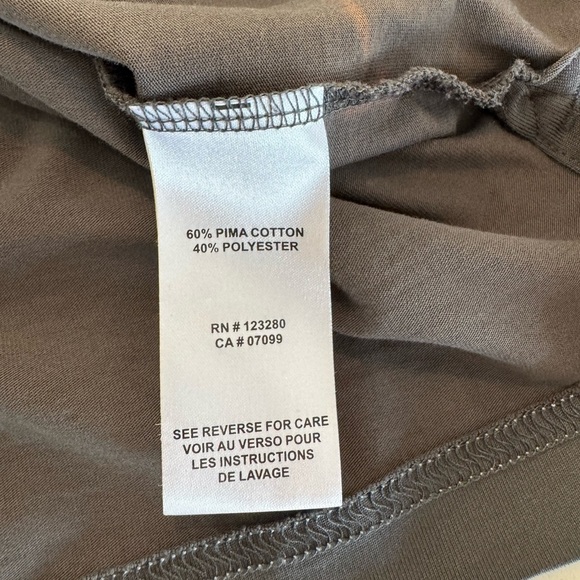Travis Mathew Golf Shirt Polo Mens Medium Gray Pocket Stripe Stretch Performance - Picture 5 of 8